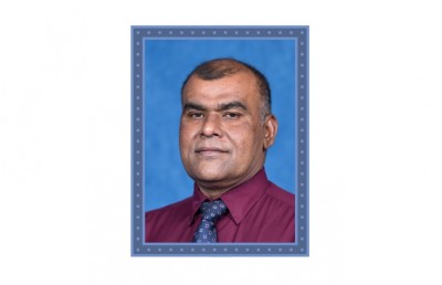 ޖޭއެސް ޕްރިންސިޕަލް ހަސަނަށް ތައުލީމުގެ ރޮނގުން ގައުމީ އިނާމް ލިބިވަޑައިގެންފި