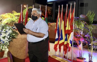 ރާއްޖޭގެ މާހައުލާ ގުޅޭ ފްލޯޓިން ސޯލާ ޕޮޑް ސްޓެލްކޯއިން އުފައްދައިފި