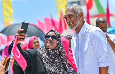 ވަޒީފާގެ ބިރުނުގަނެ، ޒުވާނުން ކެމްޕެއިނަށް ނުކުތުމަށް މުއިއްޒު އެދިވަޑައިގެންފި