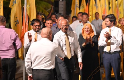 ދުވާފަރުން އެދުނީ އެއާޕޯޓަކަށް، ރައީސް ވިދާޅުވީ ރައްޔިތުން މާޔޫސްވިޔަ ނުދޭނެ ކަމަށް