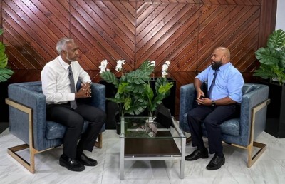 މީހެއްގެ ހައްގަކަށް އަރައިގެން އަޅުގަނޑަކަށް ނުނިދޭނެ، ގެ ހެދީ ވެސް ލޯނު ނަގައިގެން
