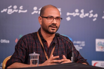 ފިހާރަތަކުގައި ތިބޭ ސޭޓުންވެސް އަންގި ލައިގެން މަސައްކަތް ކުރަން އިލްތިމާސްކޮށްފި