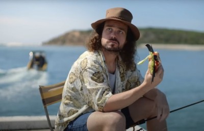 ވާލު ސޭންޑްވިޗެއް ކަނިކޮށް ފެންނަ އިޝްތިހާރެއްގެ މައްސަލަ ހޫނުވެއްޖެ