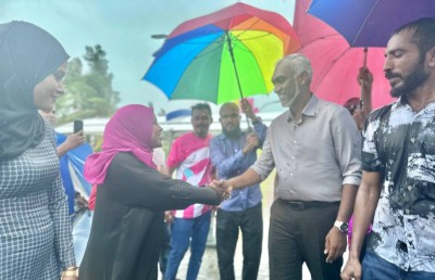 ސަރުކާރުން ކެމްޕެއިން ކުރަނީ ވަރަށް ވެސް ފިނޑިކޮށް: މުއިއްޒު