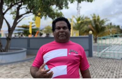 ދުވާފަރު ކެކިއެރީ މުއިއްޒު އެއްބުރުން ހޮވުމުގެ އަޒުމުގައި!