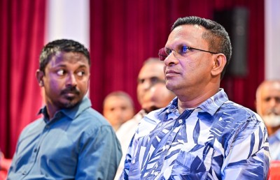 ވޯޓުގެ ސިއްރުކަން ގެއްލުވާލަން އުޅޭ ކަމަށް ބުނެ އެމްއެންޕީން ޝަކުވާ ހުށަހަޅައިފި
