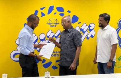 އިތުރު މެމްބަރުންނާ މިދަނީ ވާހަކަ ދައްކަމުން: ރައީސް