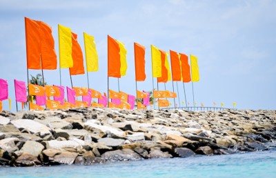 ކޮންމެ ބަޔަކު ވެރިކަމަށް އަޔަސް ކުރިމަތީގައި އޮތީ އެތައް ބިލިއަން ރުފިޔާއެއްގެ ވައުދު!