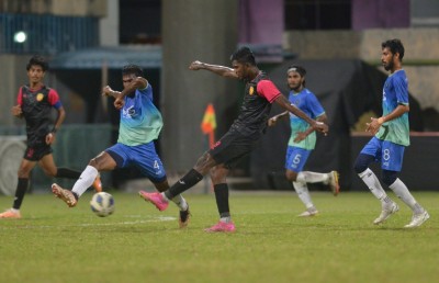 ޔޫވީ ބަލިކޮށް ސަސް ތިންވަނައިގައި ވިއްދައިފައި