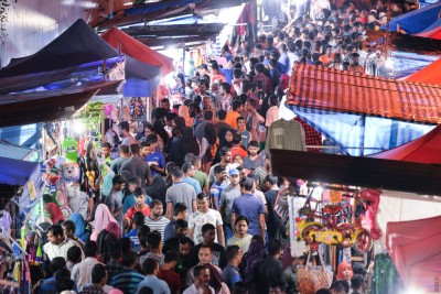 ބިދޭސީ ދެ ލޯބިވެރިއެއްގެ ހަމަނުޖެހުމުގައި އެހެން މީހަކު ޒަހަމްވެއްޖެ