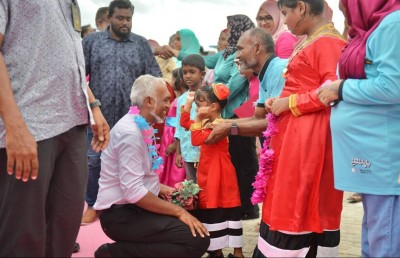 ވާދަވެރިކަން ބޮޑު؛ "ނައިފަރުގެ ބޮޑު ފަޅި އޮތީ މުއިއްޒާ އެކު"