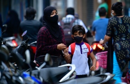 ކަންބޮޑުނުވޭ، ކުދިން ސްކޫލަށް ފޮނުވައިދީ: މިނިސްޓަރު