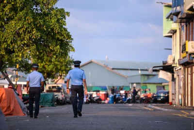 ޒަރޫރީ ބޭނުމެއްގައި ބޭރަށް ނިކުތުމުގެ ކުރިން ގުޅަންޖެހޭ ނަންބަރު ފުލުހުން ހާމަކޮށްފި