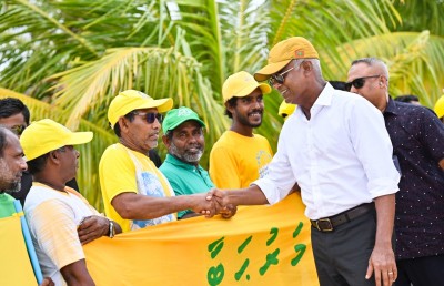 ރައީސްގެ ވައުދު ކޮޕީ ކުރުމުގެ މިސާލު ޖެހީ އެޕަލް އާއި އެންޑްރޮއިޑްގެ ވާދަވެރިކަމުން