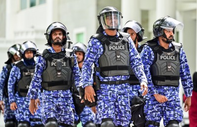 ވޯޓުލާ މަރުކަޒުތަކުގައި ހަރަކާތްތެރިވާ ފުލުހުން ބޮޑީ ވޯން ކެމެރާ ބޭނުންކުރާނެ: ޕޮލިސް