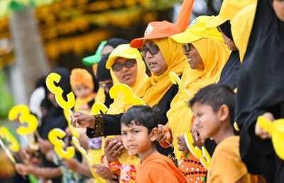 އޮޅުވެލީގެ މަޝްރޫއުތައް ފެށުނު ކަމަށްޓަކައި ވެސް ޒާހިރާއްތަގެ ވޯޓު ރައީސަށް