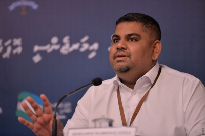 70 ވެންޓިލޭޓަރު ގެންނަނީ ބިޑު އުސޫލުން ހުޅުވާލައިގެން ނޫން: މަބްރޫކް