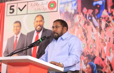 ހަ މަސް ތެރޭ ޝަންގްރިއްލާ އާއި ހެރެތެރެ ހަދާނަން: ގާސިމް