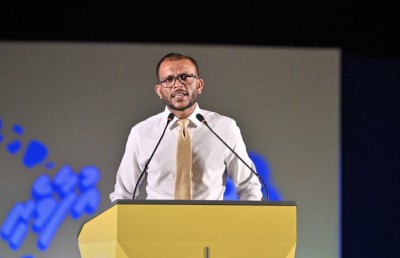 ޔާސިރަށް ރައީސް ކަމުދިޔައީ ސިޔާސީ ވެރިން ހައްޔަރުނުކޮށް ވެރިކަން ނިންމާލާތީ