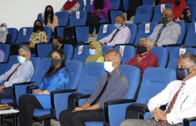 ގައުމު ބިނާކުރަން އެމްއެންޔޫގެ ހާއްސަ ސްކޮލަޝިޕްތަކެއް