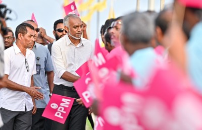 އިންތިހާބު ބޯމަތިވުމުން މަޝްރޫއުތަކުގައި ސޮއިކުރަނީ ކޮށްދިނުމުގެ ނިޔަތުގައެއް ނޫން: މުއިއްޒު