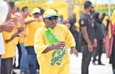 ވޯޓާ މެދު ގޮތެއް ނުނިންމާ ތިބި މީހުން އަންނަނީ އެމްޑީޕީއާ ގުޅެމުން: ރައީސް