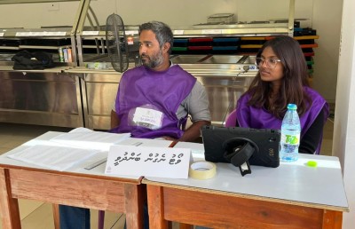 100 ފޮށި: ރައީސާއި މުއިއްޒު ވާދަކުރައްވަނީ ވަރަށް ގާތުން