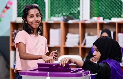ފުރަތަމަ ވޯޓު: ތަފާތު ތަޖުރިބާއެއް، ބޮޑު ހިތްހަމަޖެހުމެއް!