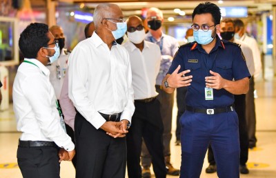 އެއާޕޯޓަށް ވަޑައިގެން ރައީސްގެ ޝުކުރު މުވައްޒަފުންނަށް