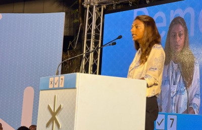 އާދޭސްކުރަންޖެހުން ނިމުމަކަށް ގެނެސް ފަރުދުންގެ ފުދުންތެރިކަން ޑިމޮކްރެޓްސް އިން ހޯދައިދޭނެ: އީވާ