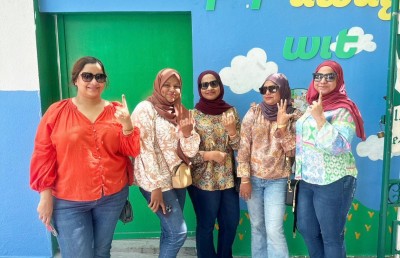 100 ފޮށި: ރައީސާއި މުއިއްޒު ވާދަކުރައްވަނީ ވަރަށް ގާތުން