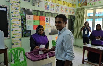 100 ފޮށި: ރައީސާއި މުއިއްޒު ވާދަކުރައްވަނީ ވަރަށް ގާތުން