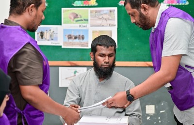 ފުރަތަމަ ފަހަރަށް ވޯޓު އަމިއްލަ އަތުން: މިނިވަންކަން ލިބުނު ދުވަހެއް!