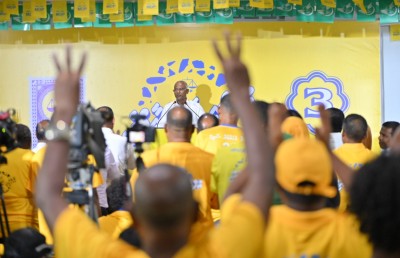 ރަށްރަށުން ރައީސަށް ފެނުނު މަންޒަރު: ބޮޑު ތަފާތަކުން އެއްބުރުން މޮޅުވާނެ