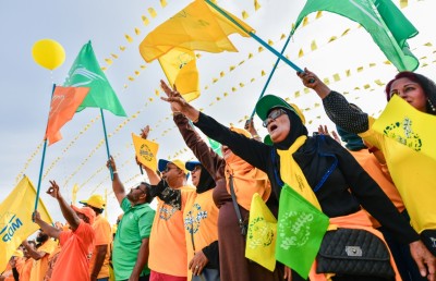 ރައީސްގެ ފަހު މެސެޖް: ހަމަޖެހުމާއި އުފާވެރިކަމުގައި ދެމިތިބެން އަޅުގަނޑަށް ވޯޓުދެއްވާ