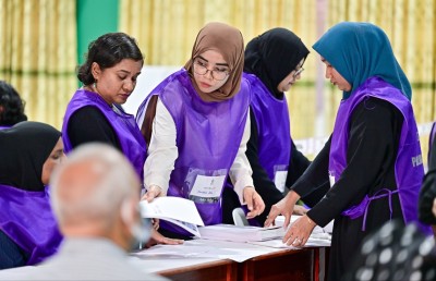 100 ފޮށި: ރައީސާއި މުއިއްޒު ވާދަކުރައްވަނީ ވަރަށް ގާތުން