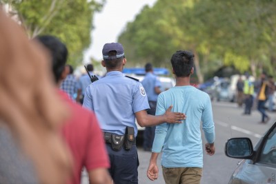 ފުލުހުންނަށް މަރުގެ އިންޒާރު ދިން ދެ މީހަކު ހައްޔަރުކޮށްފި