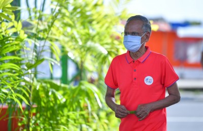 އެކުވެނި ޓްރެކްގެ "ބާނީ"، ޑރ. ޒާހިރަށް ޝުކުރު