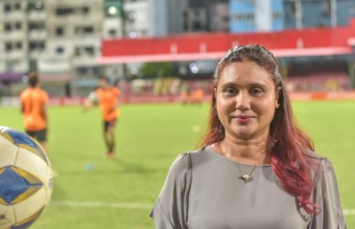 ޝާނީ: ރާއްޖޭގެ ފުރަތަމަ އަންހެން މެޗު ކޮމިޝަނަރު