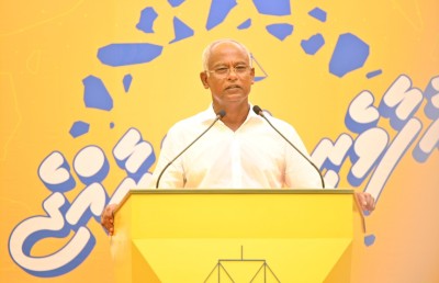 ނިންމަން އޮތީ އަނިޔާވެރިކަން އިޔާދަކުރާނީތޯ ނުވަތަ ހެޔޮބަދަލާ އެކު ކުރިއަށް ދާނީތޯ: ރައީސް
