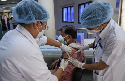 އިންޑިއާގައި ވެކްސިން ދިނުމުގެ ފެށުން ވަރަށް ކާމިޔާބު