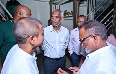 މުއިއްޒަށް ތާރީހީ ރިކޯޑެއް، ބޮޑު ކުރިއެރުމެއް!