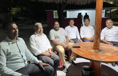 ކޯލިޝަން ހެދުމުގެ މަޝްވަރާ އަށް ޕީޕީއެމް/ޕީއެންސީގެ އިސް ޓީމެއް ގާސިމްގެ އަރިހަށް!