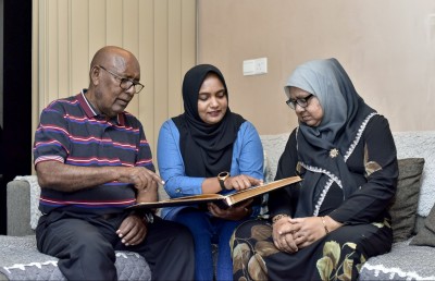 މާލެއަށް ފެން ދޫކުރަން ފެށިތާ 25 އަހަރު: ފުރަތަމަ ފެން ތަށި، އެ ކުއްޖާގެ އަތުން