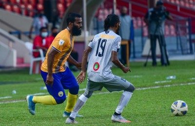 ސަސް އިން ވެލެންސިއާ ހިފަހައްޓައިފި