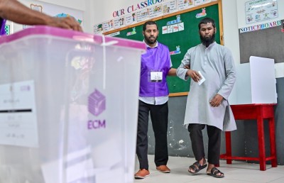 ލޯފަން މީހުން ވޯޓު ލާ ޓެމްޕްލޭޓް ބޭނުންކޮށްގެން ވޯޓު ލީ 45 މީހުން: އީސީ