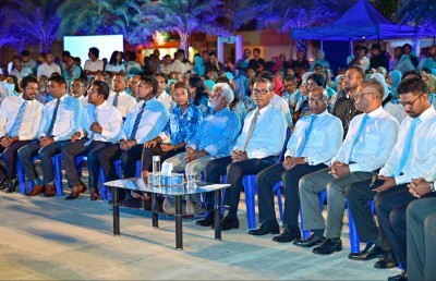 ނަޝީދުގެ ނިންމެވުން މުހިންމުވެފައި އޮއްވައި ޑިމޮކްރެޓްސްގެ ކައުންސިލް ބާއްވަނީ