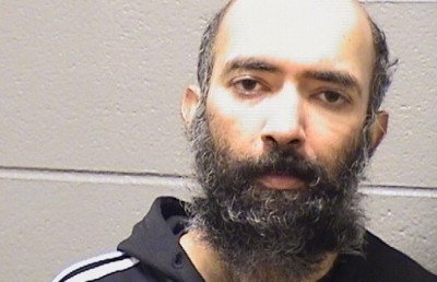 ކޮވިޑަށް ބިރުން ތިން މަސް ވަންދެން އެއާޕޯޓްގައި އުޅެނު މީހަކަށް ދައުވާކޮށްފި