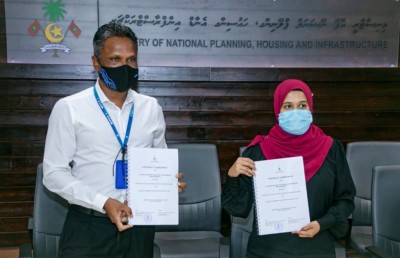 ފެލިވަރުގެ ތަރައްގީއަށް 113 މިލިއަަން ރުފިިޔާގެ މަޝްރޫއުއެއް އެމްޓީސީސީއާ ހަވާލުކޮށްފި