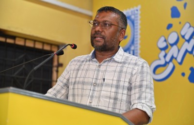 ބޮޑެތި އަނިޔާ ލިބުނު މީހުން ޒާތީ ކަންކަމާ ހެދި އަނިޔާ އިޔާދަކުރަން ބޭނުންވާތީ ހިތާމަކުރަން: ފައްޔާޒް